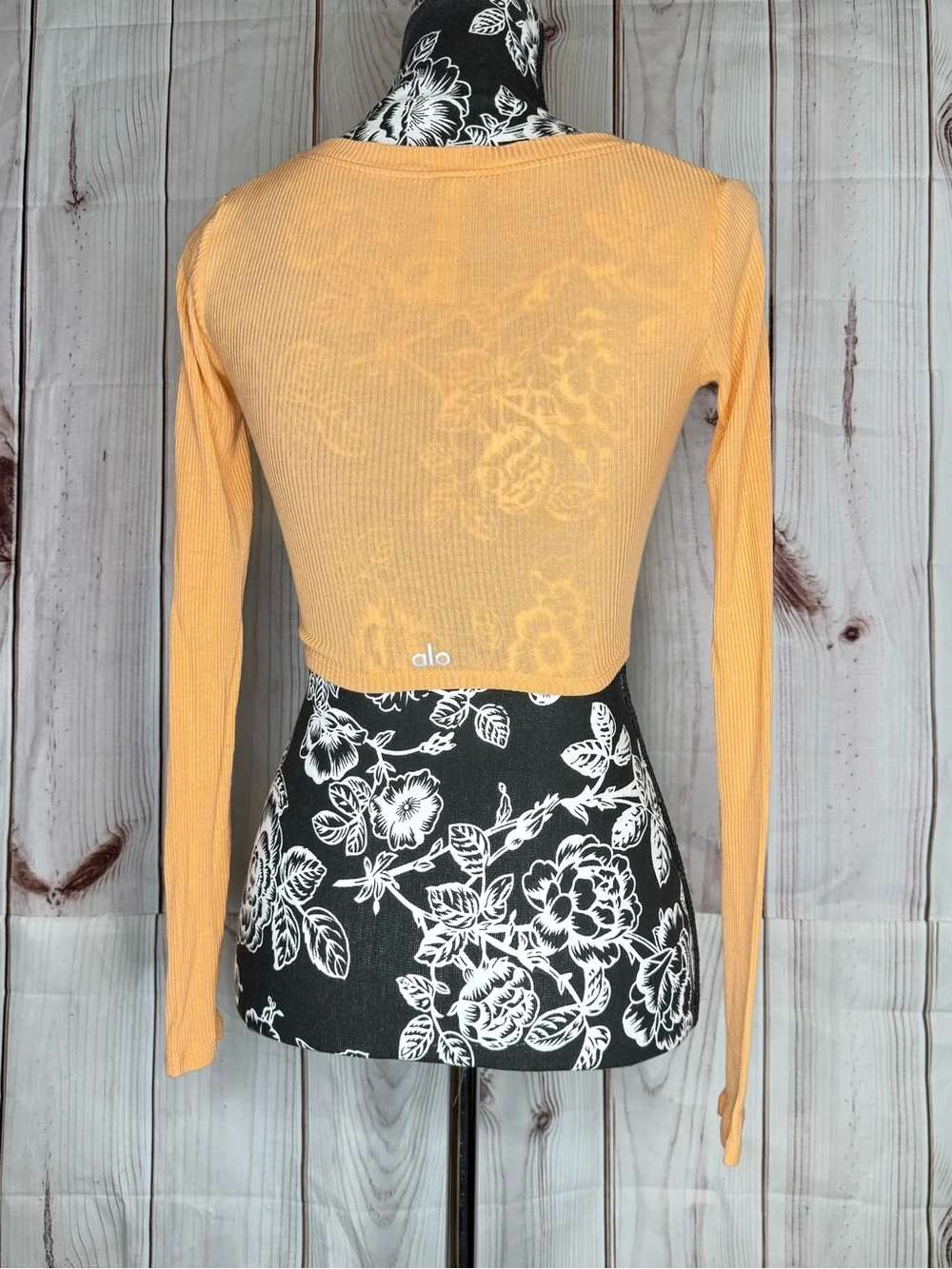 Alo Yoga Ribbed Cinch Cropped Long Sleeve